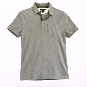 Banana Republic Men’s Standard Fit Performance Polo size Large​​​​​​​
